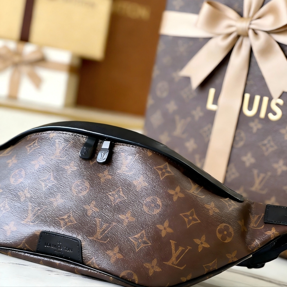 <AUTHENTIC>Louis Vuitton Waist Bag in Brown Leather - Picture 6 of 6